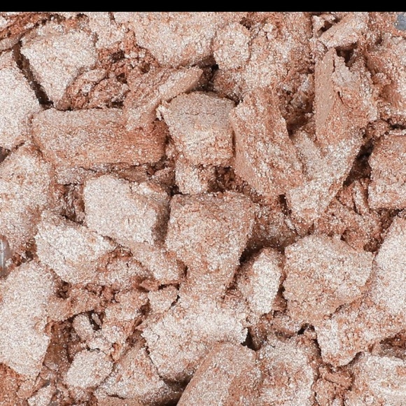 new highlighters! Bronzer Starling Champagne - Picture 3 of 3